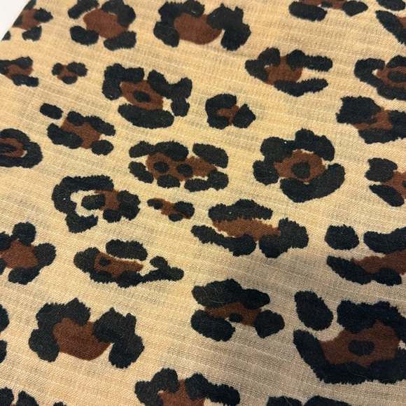 Zara Large summer weight scarf 72x90 - Picture 5 of 5